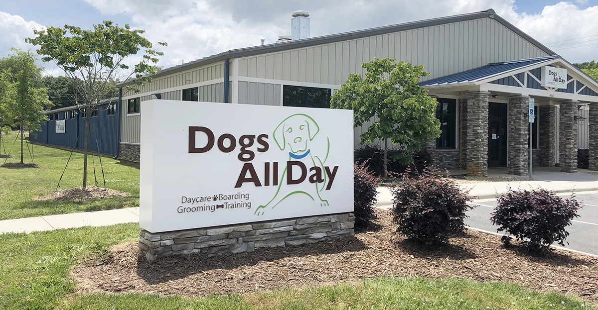 Dogs All Day Charlotte | Dog Boarding and Day Care in Charlotte NC